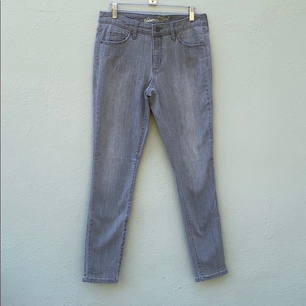 Universal Threads light grey skinny jeans